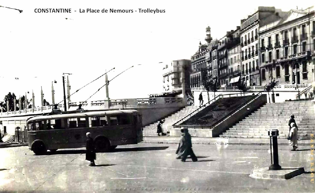 Constantine - Place de Nemours_2.jpg